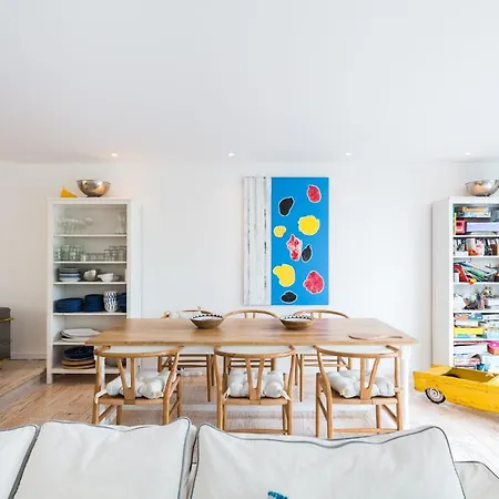 فيلة Meco Beach House سيسيمبرا